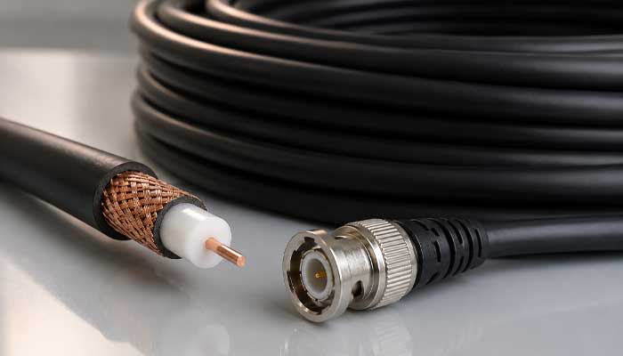 چرا در مسیرهای طولانی کابل کواکسیال ضعیف عمل می‌کند؟